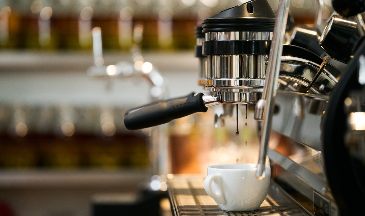 当店オリジナルの「エクストラバージン・エスプレッソ」を使用したカプチーノ